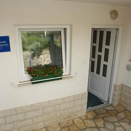 Apartman Tanja 2 *